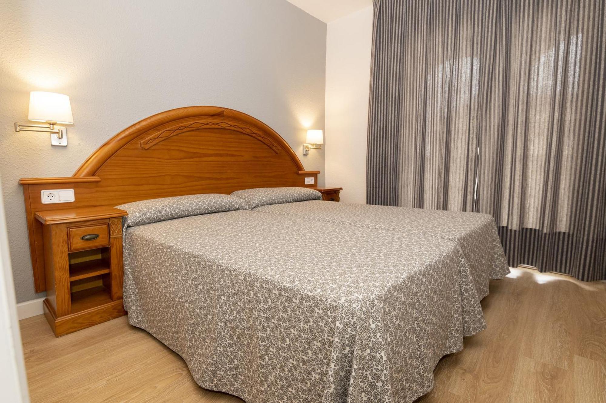 Apartamentos Turisticos Jardines Del Plaza Peñíscola Eksteriør billede