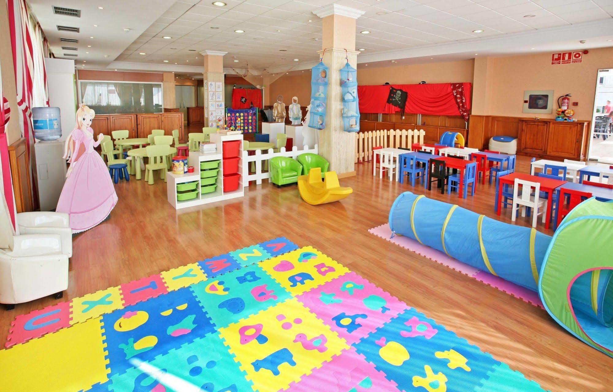 Apartamentos Turisticos Jardines Del Plaza Peñíscola Eksteriør billede